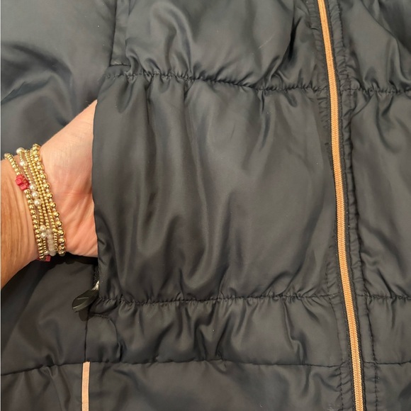 Brooks Women’s Cascading Thermal Black Puffer Running Vest Sz Small 120275 - Picture 4 of 9